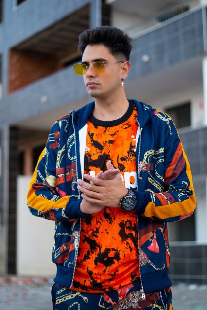 El cantante español RedMoon presenta su nuevo videoclip titulado «Bate» - 3, Foto 3