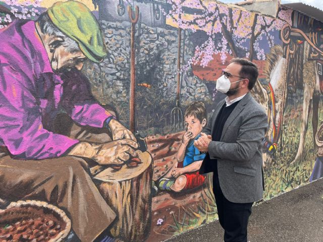 El alcalde de Lorca visita el mural identitario de Las Terrenas perteneciente al programa ´El Arte de Vivir en Pedanías´ - 3, Foto 3