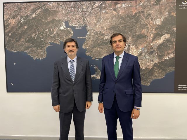 El Consejo de Administración nombra a Fernando Muñoz como nuevo director de la Autoridad Portuaria en sustitución de Fermín Rol - 1, Foto 1