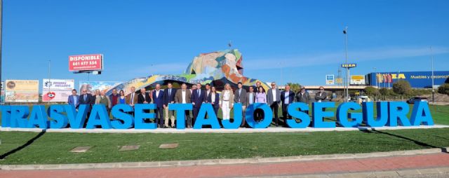 El Gobierno regional reivindica la necesidad de que se mantengan los envíos de agua del trasvase Tajo-Segura en su 45 aniversario - 1, Foto 1