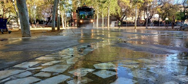 Más concienciación ciudadana: los servicios de limpieza recogen en el Bando de la Huerta tres toneladas menos de residuos - 2, Foto 2