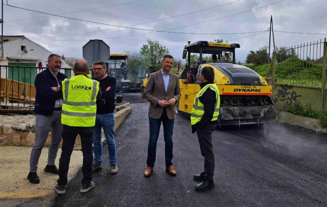 El Ayuntamiento de Caravaca reforma los dos caminos que conectan la rotonda del Tanatorio con las Fuentes del Marqués - 1, Foto 1