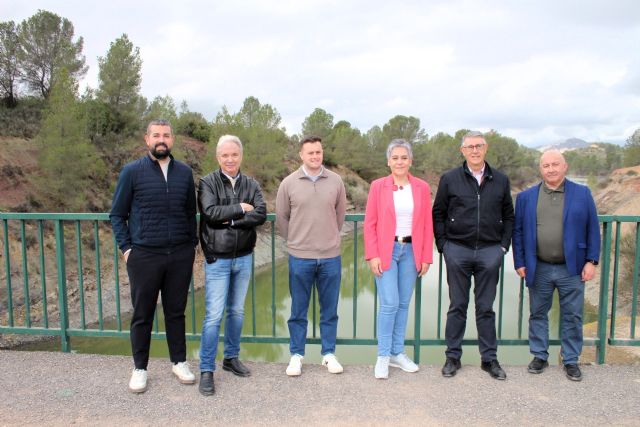 El presidente de la CHS visita los trabajos de recuperación de los desagües de la presa del embalse del Argos - 1, Foto 1