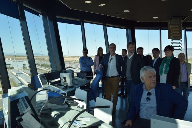 Patricia Fernández: El aeropuerto está en perfecto estado y preparado para acoger vuelos en un plazo breve de tiempo - 2, Foto 2