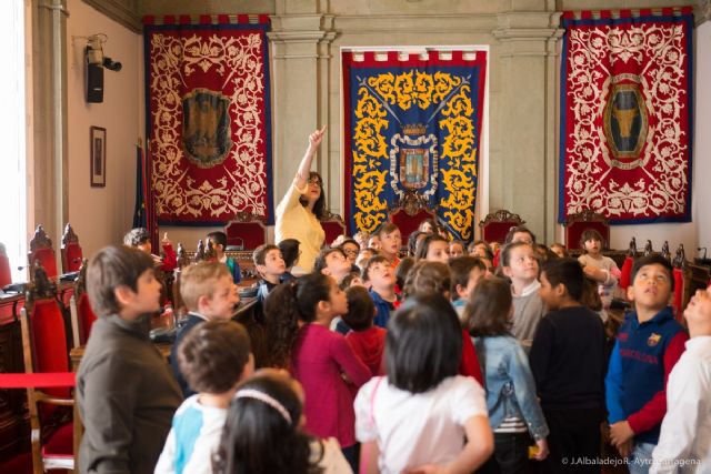 El alcalde comparte experiencias y confidencias con los pequeños del colegio San Isidoro y Santa Florentina - 5, Foto 5