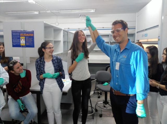 SABIC acerca a los jóvenes el mundo de la ciencia - 1, Foto 1