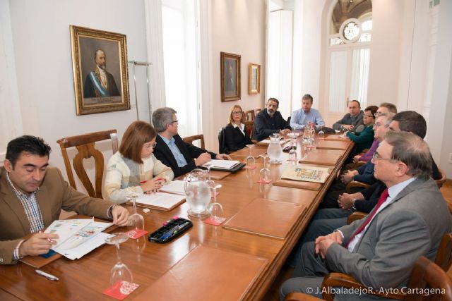 Castejón anuncia la creación del Consejo Sectorial de Comercio con representación de más de una treintena de agentes del sector - 1, Foto 1
