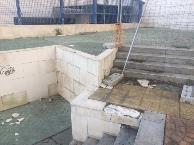 El PSOE exige que se remodele el Palacio de los Deportes, que proyecta una imagen lamentable del deporte de Murcia - 5, Foto 5