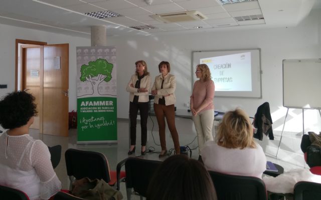 AFAMMER realiza un curso de creación y puesta en marcha de empresas en San Pedro del Pinatar - 1, Foto 1