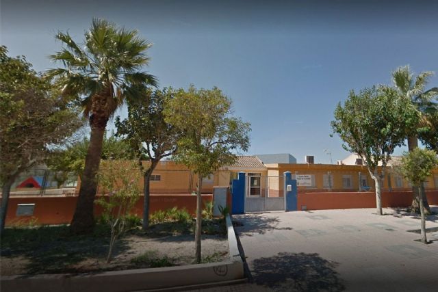 La Policía Local de Cartagena sorprende a cuatro menores en la escuela infantil Virgen de la Caridad - 1, Foto 1