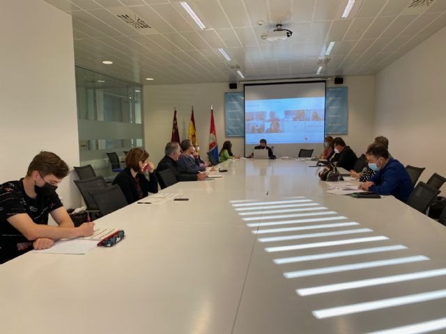 El Consejo Escolar Municipal se reunió el pasado viernes, 30 de abril - 1, Foto 1