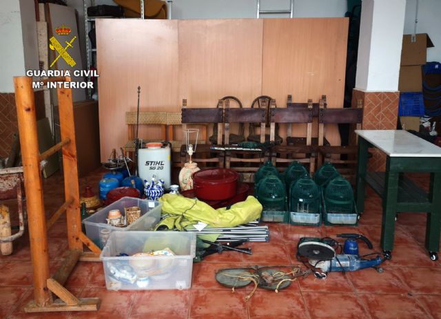 La Guardia Civil detiene a un vecino de La Matanza-Santomera por varios robos en viviendas vecinales - 3, Foto 3