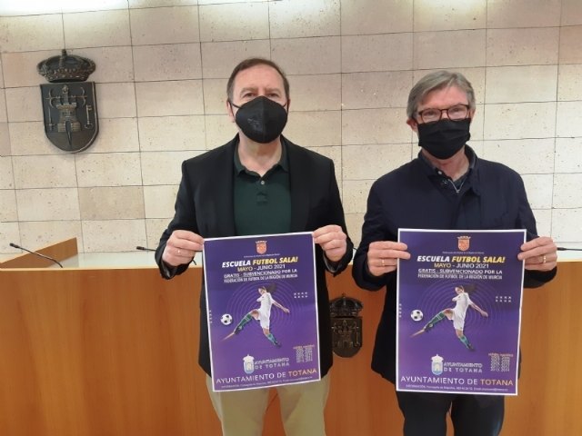 Totana se suma a la iniciativa de implantar Escuelas Deportivas de Fútbol Sala, que promueve la Federación de Fútbol de la Región de Murcia, Foto 1