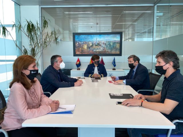 La Concejalía de Comercio de Torre Pacheco se reúne con el nuevo Director General en el Consistorio - 3, Foto 3