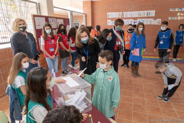 Más de trece mil alumnos de 31 centros educativos están llamados a las urnas de los presupuestos participativos - 1, Foto 1