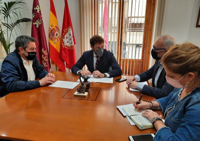 Continúa la vacunación masiva en Alcantarilla con los vecinos de 66 a 69 años - 1, Foto 1