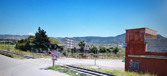 MC exigirá la supresión de dos pasos a nivel de la diputación de Alumbres - 1, Foto 1