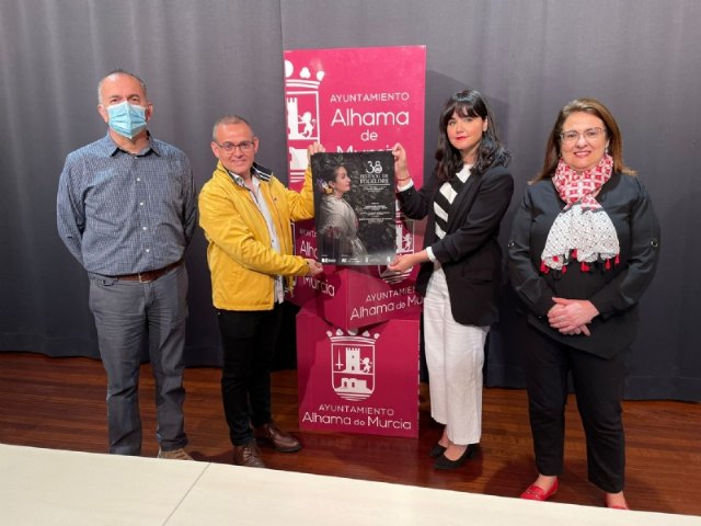 El Villa de Alhama presenta el 38 Festival Nacional de Folklore, Foto 1