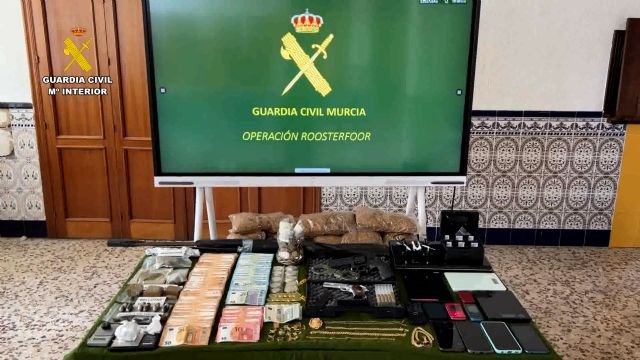 La Guardia Civil desarticula en Cartagena un grupo delictivo dedicado a traficar con drogas, Foto 1