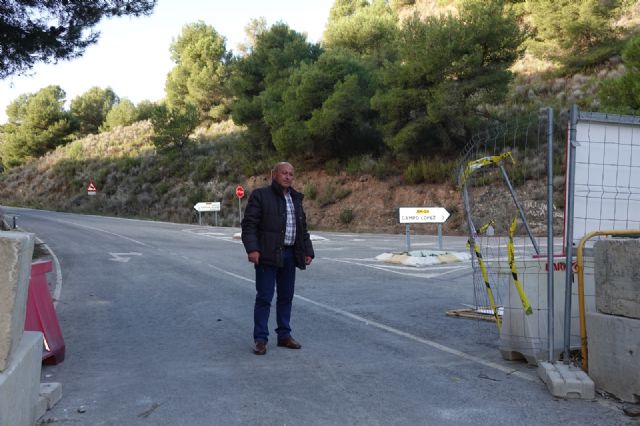Zarzadilla de Totana: otro pueblo más cerrado por carretera por una empresa constructora - 1, Foto 1