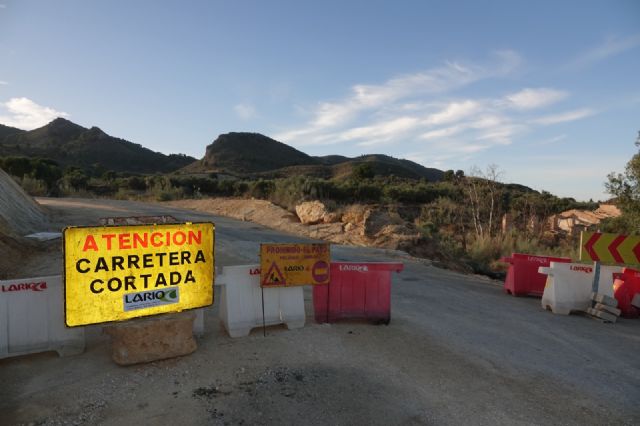 Zarzadilla de Totana: otro pueblo más cerrado por carretera por una empresa constructora - 2, Foto 2