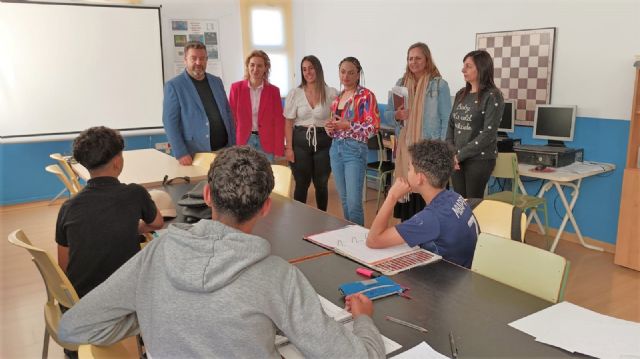 Los alumnos expulsados de los centros educativos de Los Alcázares pueden acudir al aula alternativa que les ofrece el plan ‘Súbete al sistema’ - 1, Foto 1
