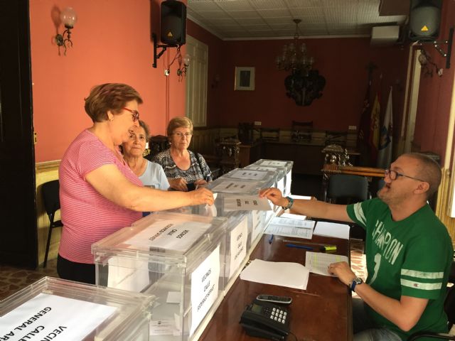 Los vecinos de Blanca votan el cambio de calles - 1, Foto 1