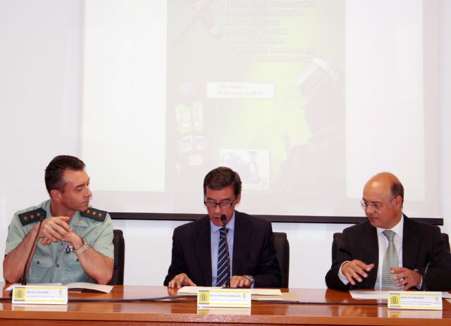 Entregan los diplomas de un curso pionero en Prevención de Riesgos Laborales para la Guardia Civil, Foto 6
