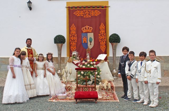 El 'Corpus Christi' recorre las calles lumbrerenses entre flores y nuevos comulgantes - 2, Foto 2