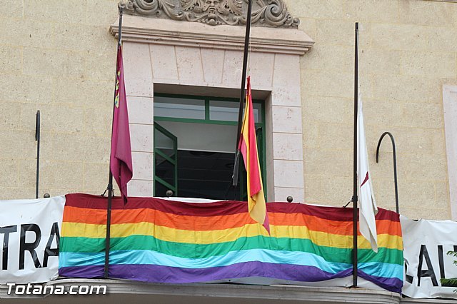 Totana makes an institutional defense in support of the LGTBI Collective on the occasion of the celebration of the International LGBTI Pride Day, Foto 1