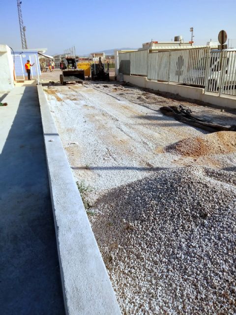 Comienzan las obras de instalación de un parque infantil en el polideportivo municipal - 3, Foto 3