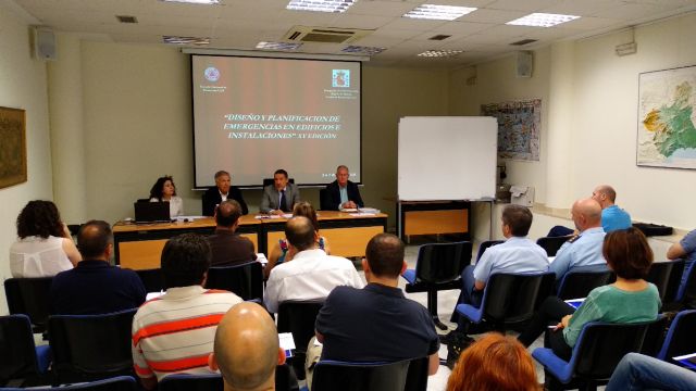 Treinta técnicos de administraciones públicas de toda España participan en la XV Edición del Curso de Planificación de Emergencias en Edificios e Instalaciones - 2, Foto 2