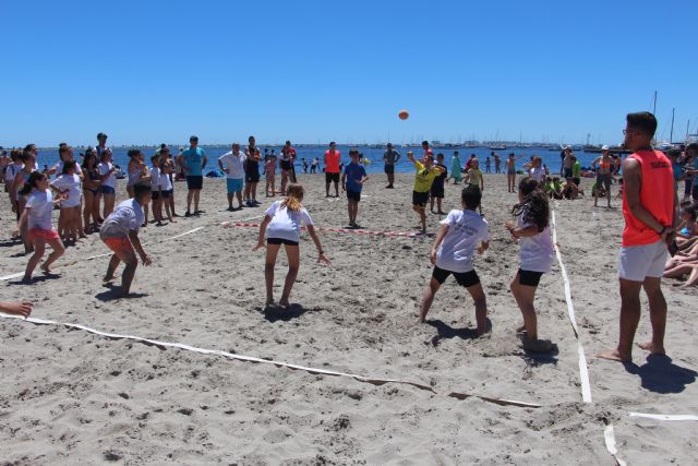 Más de 600 escolares disputan las finales escolares de mate, voley playa y fútbol8 en San Pedro del Pinatar - 4, Foto 4