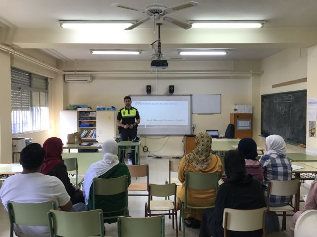 La Policía Local aborda con las familias los riesgos de los menores ante un mal uso de las Nuevas Tecnologías - 1, Foto 1