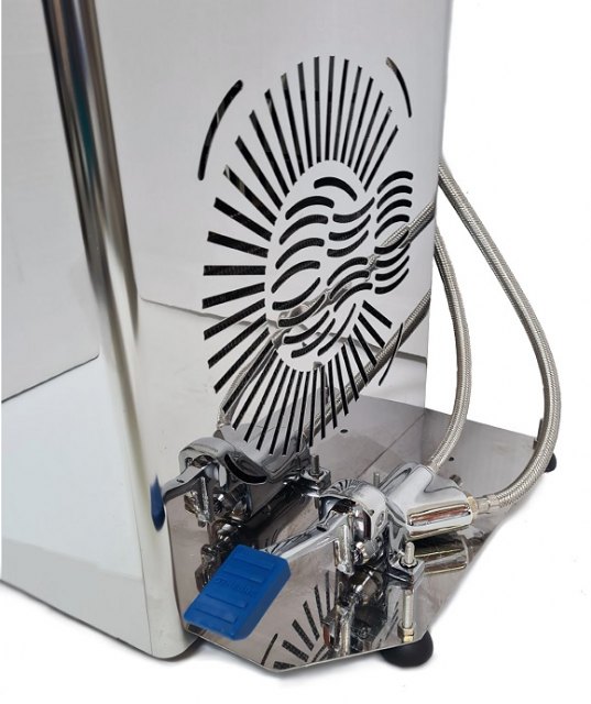 Diseñan un pedal para actualizar las fuentes instaladas y beber sin tocarlas con las manos - 1, Foto 1