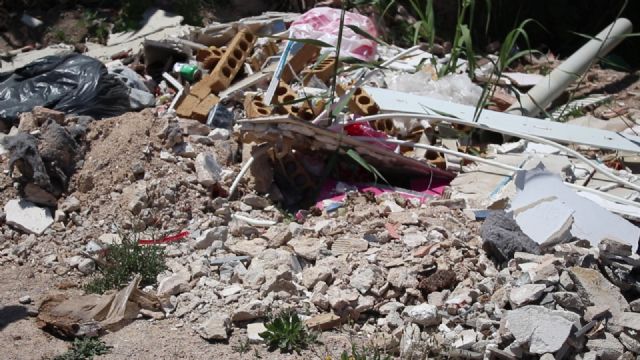 El PSOE acusa al PP de mentir al vender como foco de interés turístico el Molino de Batán, convertido en un vertedero - 1, Foto 1