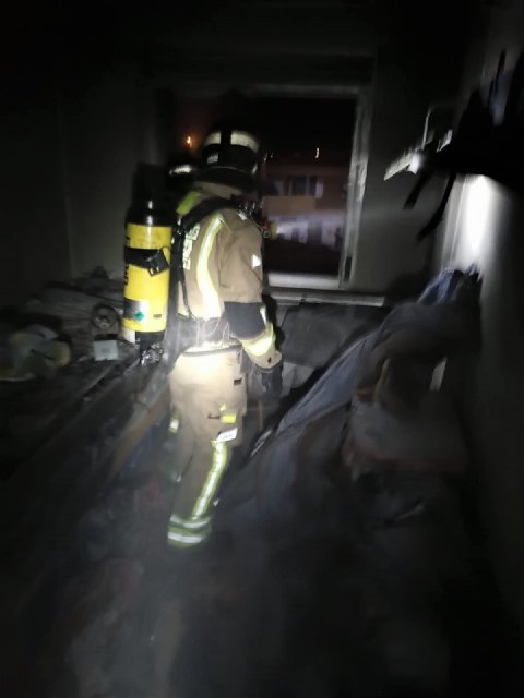 Heridas dos personas en el incendio de una vivienda en San Javier - 1, Foto 1