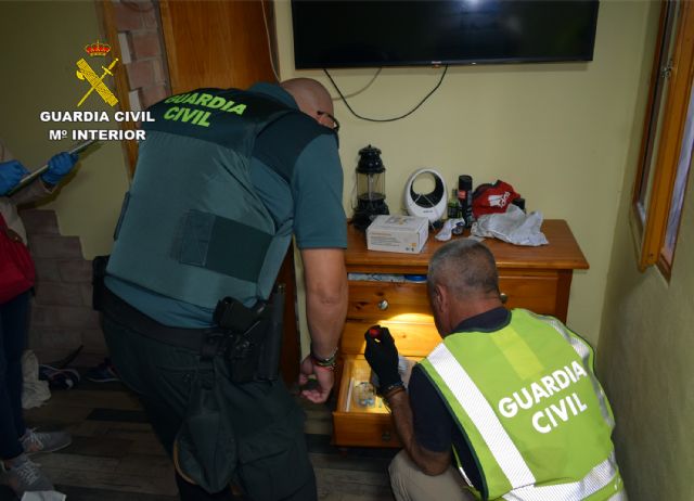 La Guardia Civil desarticula un grupo delictivo que dirigía un activo punto de venta de drogas en Totana - 1, Foto 1