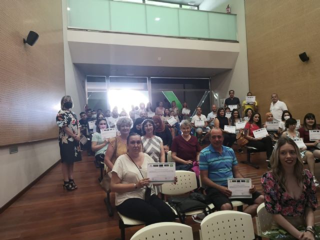 Más de 80 alumnos culminan su formación en cursos de la Universidad Popular de San Pedro del Pinatar - 1, Foto 1