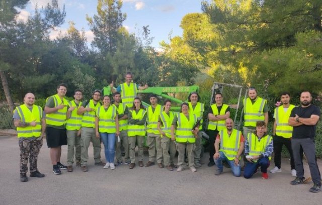 Alumnos del PMEF-GJaprenden poda en altura - 1, Foto 1