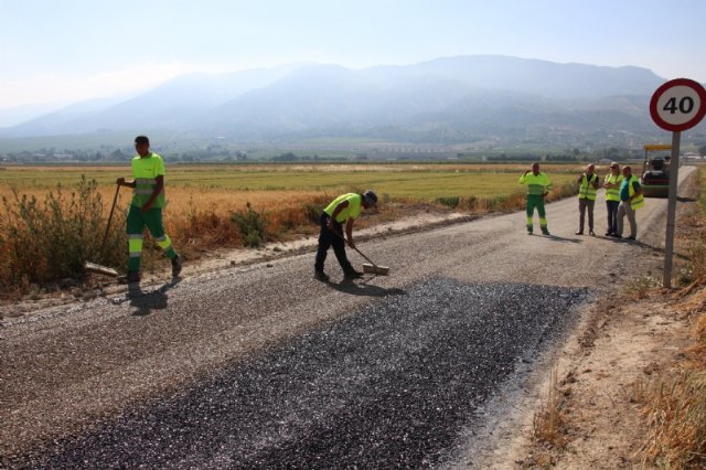 El Ayuntamiento invierte 650.000 euros en la mejora de ocho nuevos caminos pblicos, Foto 1
