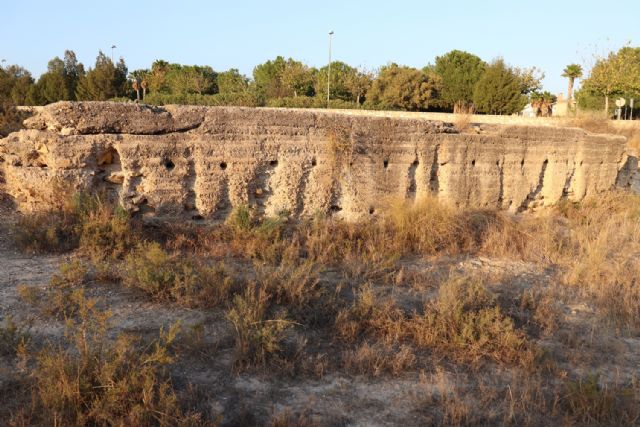 La presa medieval “pared de los Moros”, protegida cautelarmente, tras la incoación del expediente de bien catalogado solicitado por HUERMUR - 2, Foto 2