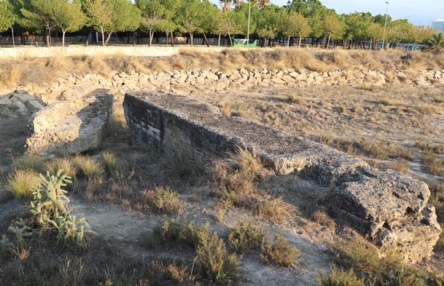 La presa medieval “pared de los Moros”, protegida cautelarmente, tras la incoación del expediente de bien catalogado solicitado por HUERMUR - 3, Foto 3