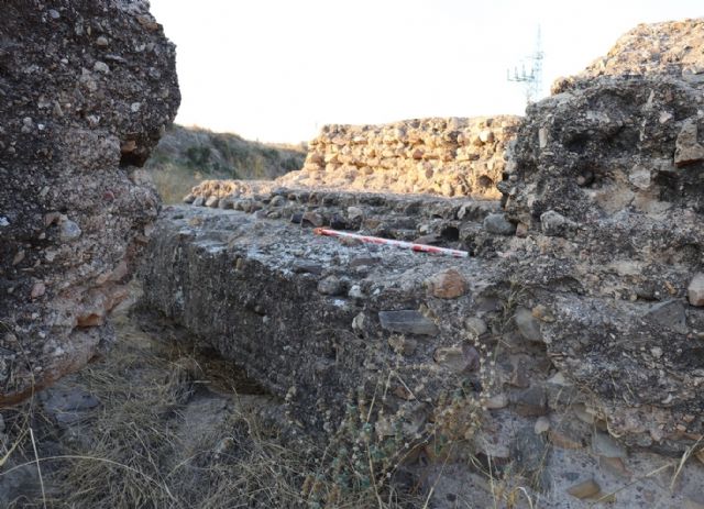 La presa medieval “pared de los Moros”, protegida cautelarmente, tras la incoación del expediente de bien catalogado solicitado por HUERMUR - 4, Foto 4