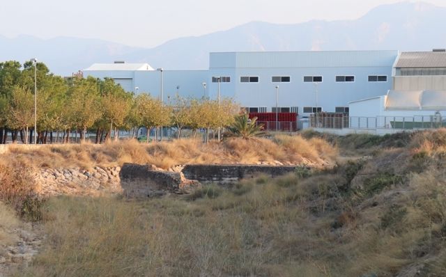 La presa medieval “pared de los Moros”, protegida cautelarmente, tras la incoación del expediente de bien catalogado solicitado por HUERMUR - 5, Foto 5