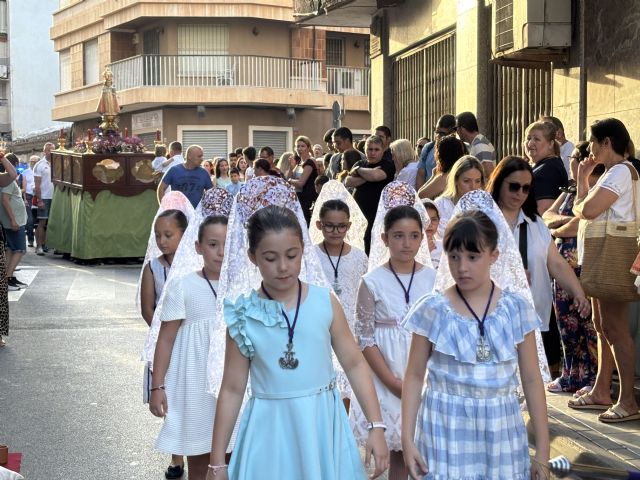 Los costaleros infantiles recorren las calles con el Paso Chico 2025 - 1, Foto 1