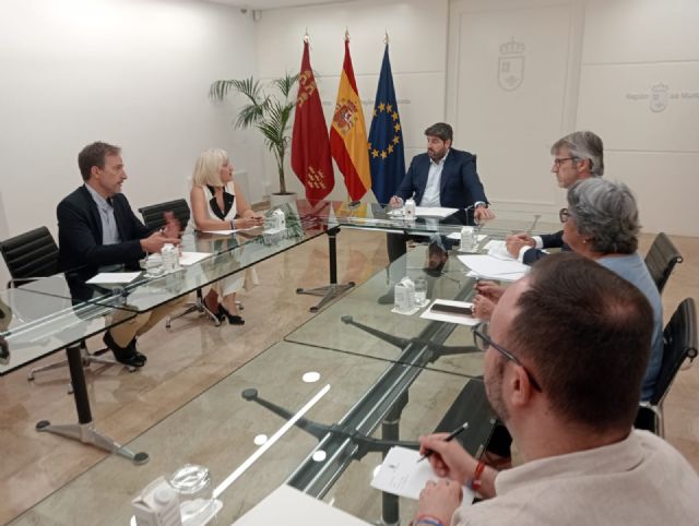 La nueva ejecutiva de ugt rm ha trasladado al presidente lópez miras los principales retos y reivindicaciones de la clase trabajadora de la región - 1, Foto 1