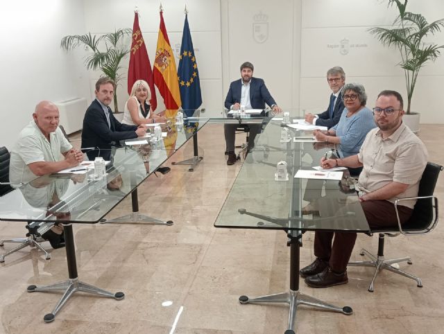 La nueva ejecutiva de ugt rm ha trasladado al presidente lópez miras los principales retos y reivindicaciones de la clase trabajadora de la región - 2, Foto 2