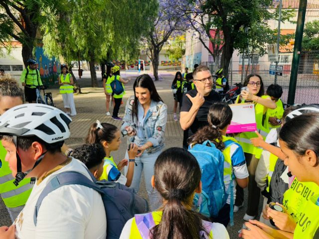 Más de 300 niños de cinco centros educativos de Lorca convierten la bicicleta en su medio de transporte para ir al cole - 4, Foto 4