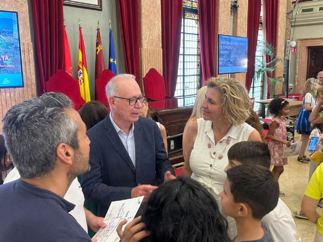 El Ayuntamiento reconoce la implicación ambiental de los centros educativos del municipio - 4, Foto 4